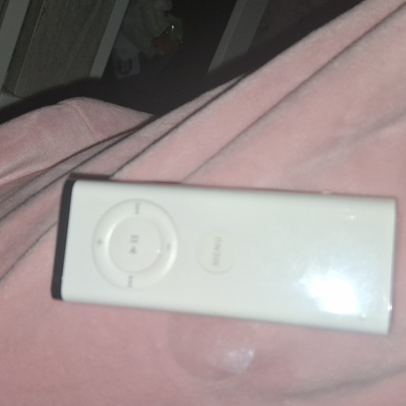 Apple Remote  Unused - Picture 4 of 4